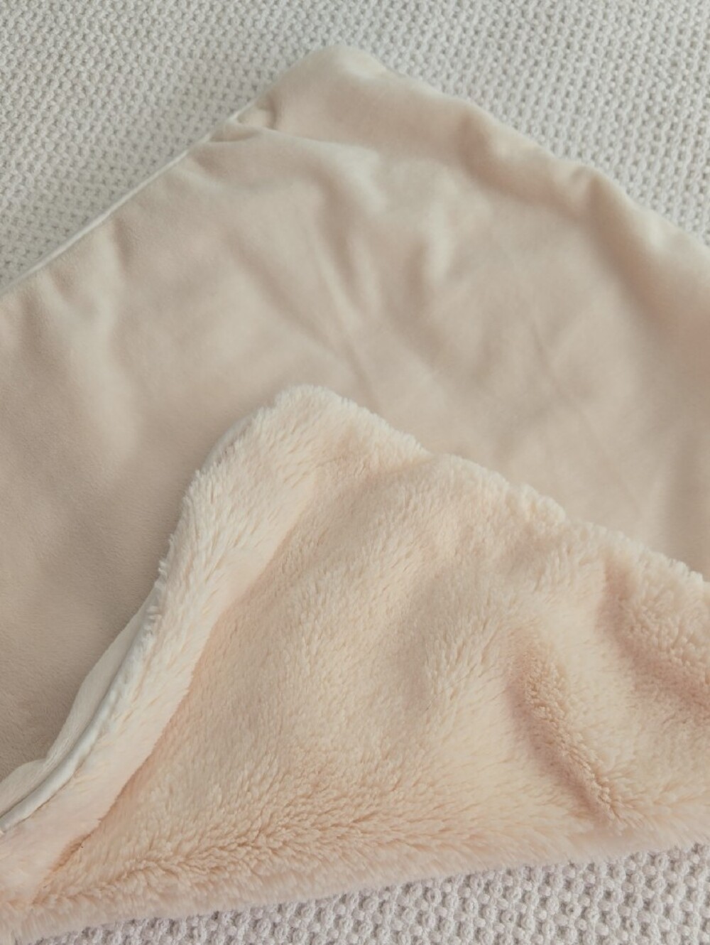 Restoration Hardware Plush Faux Fur Cushion Cover - Cream 20 x 20 - Picture 3 of 6